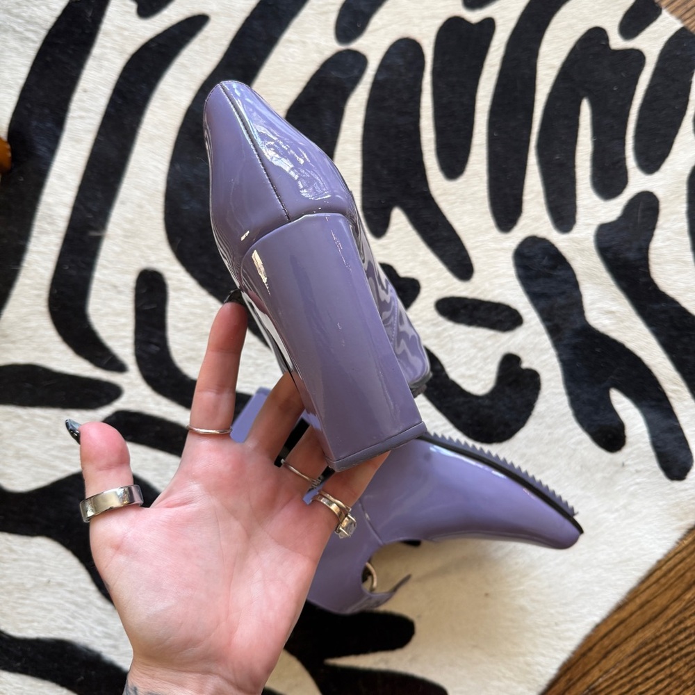 FAST CARS | John Fluevog Glossy Lavender Heels - Picture 7 of 7